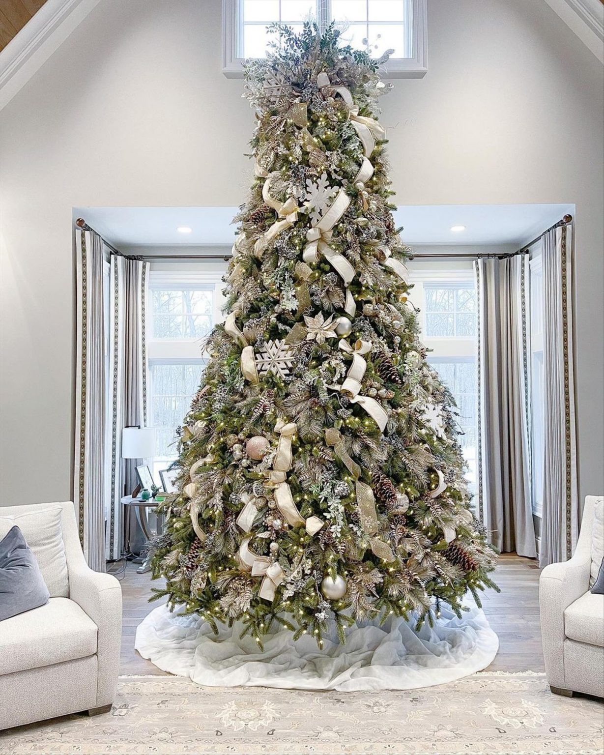 47 Stunning Christmas Tree Decor Ideas To Try Out For 2023 - Page 2 of 2