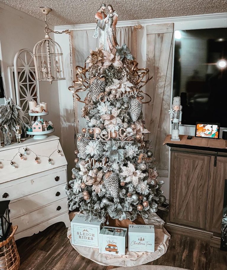 47 Stunning Christmas Tree Decor Ideas To Try Out For 2023