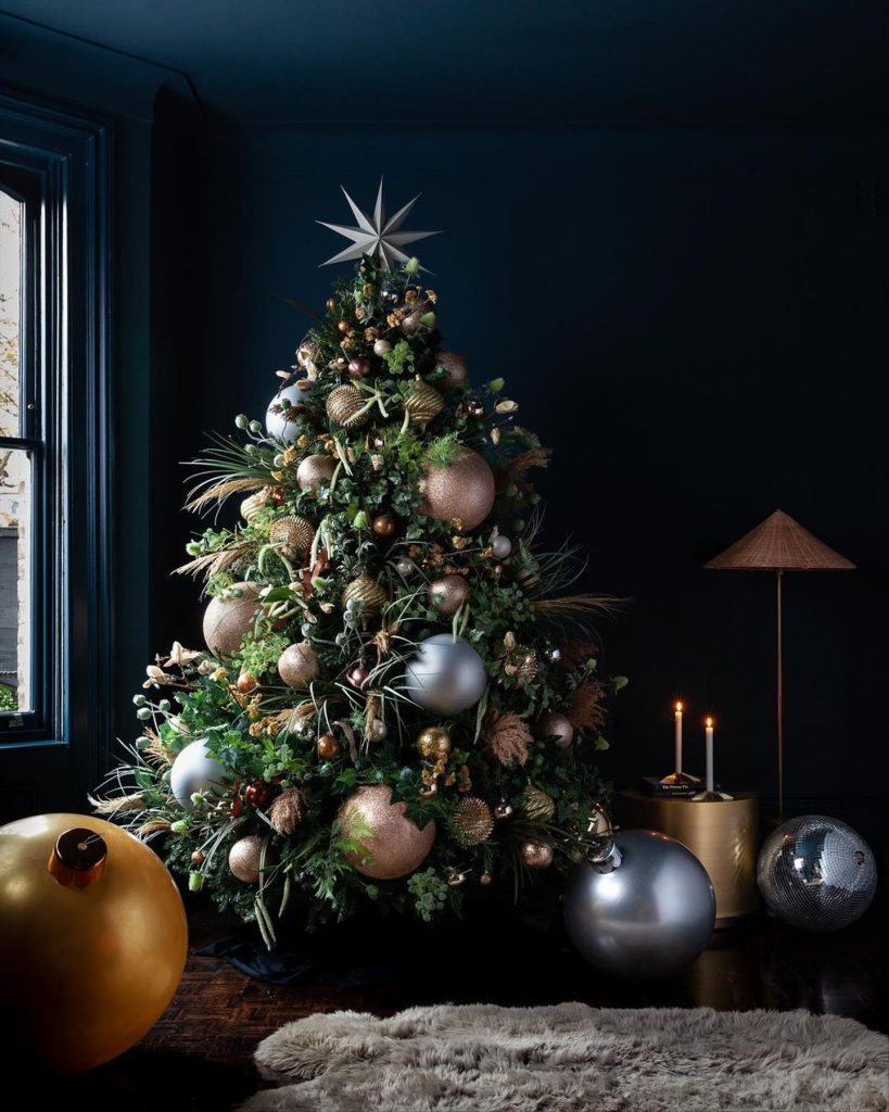 47 Stunning Christmas Tree Decor Ideas To Try Out For 2023 - Page 2 of 2