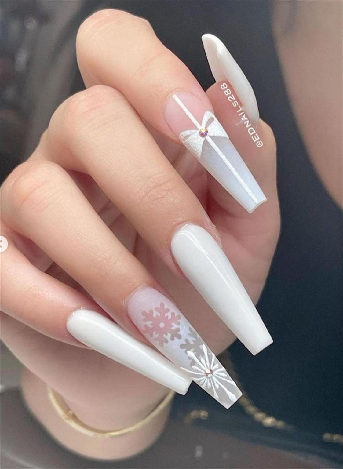 33 Trendy Winter Coffin Nail Designs & Colors In 2023 - Mycozylive.com