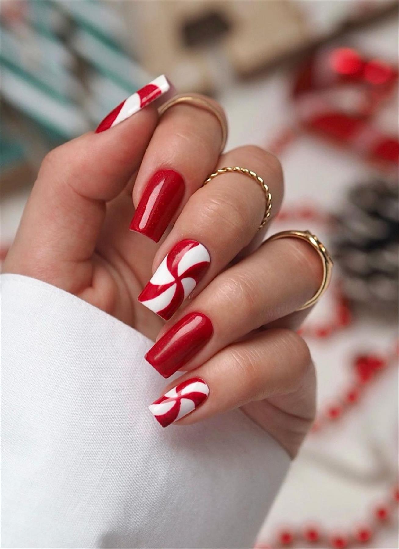 Cute Short Christmas Nails Design For 2023 To Try ASAP