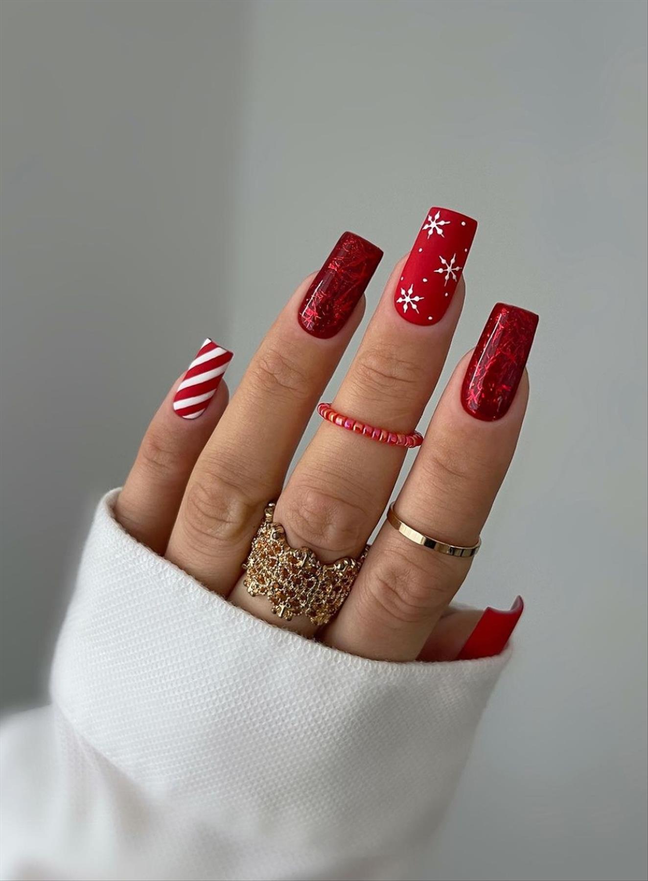 Cute Short Christmas Nails Design For 2023 To Try ASAP