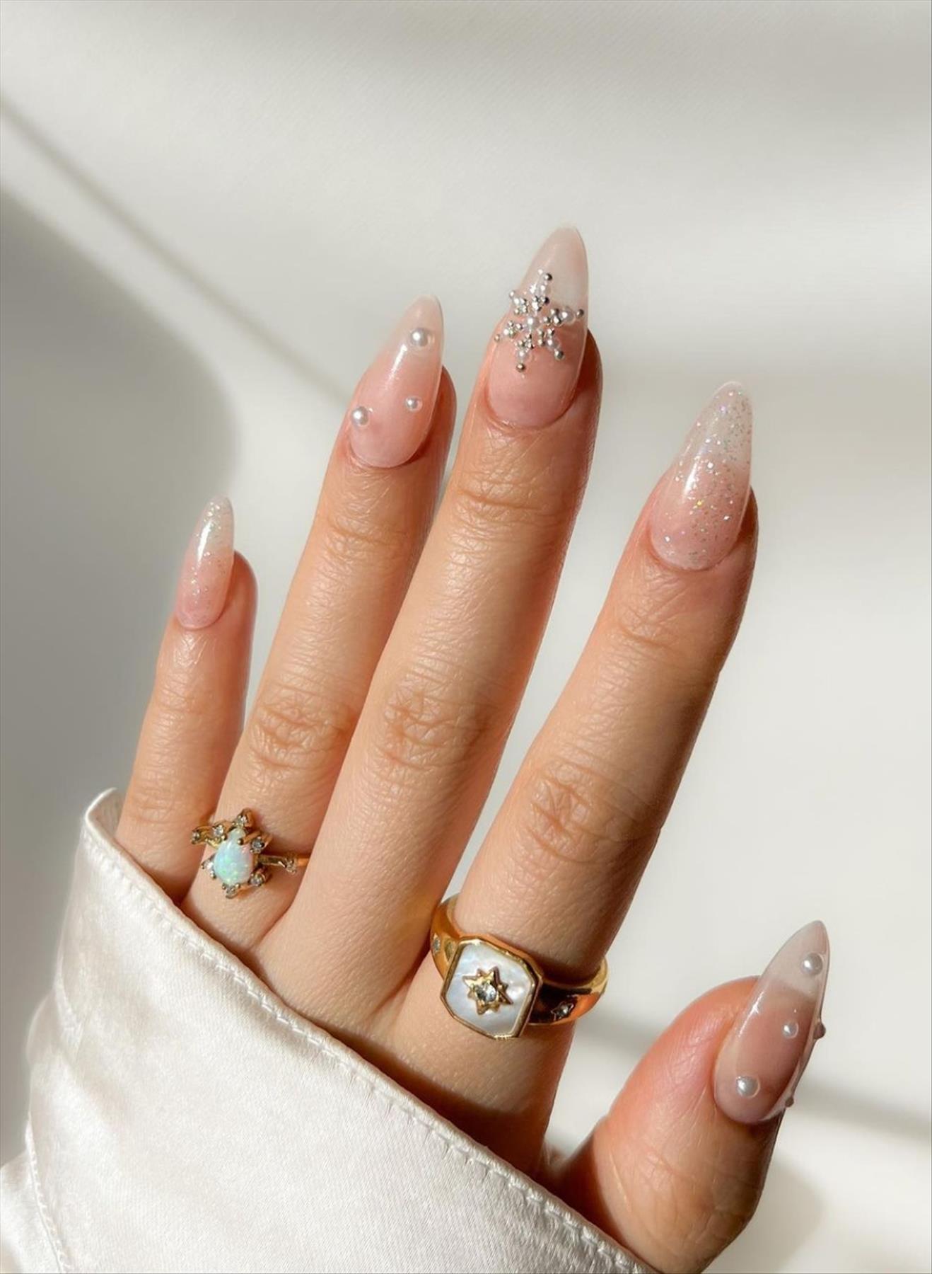 Cute Short Christmas Nails Design For 2023 To Try ASAP