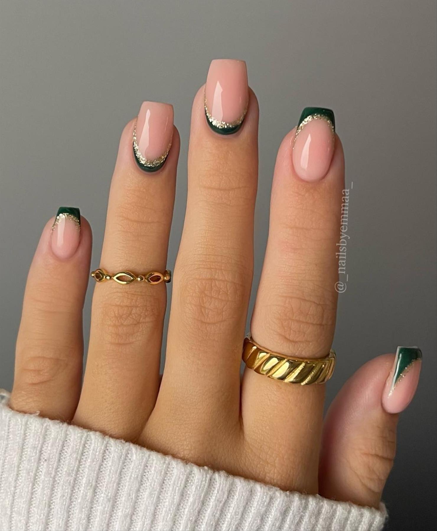 Cute Short Christmas Nails Design For 2023 To Try ASAP