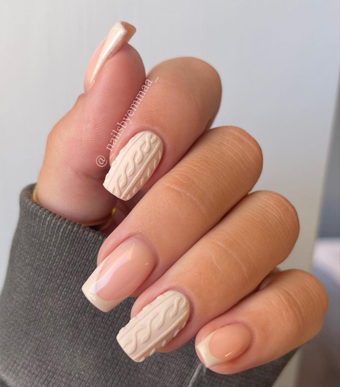 Top 10 Christmas Acrylic Nail Designs: Tiktok Favorites - l1ob2p7