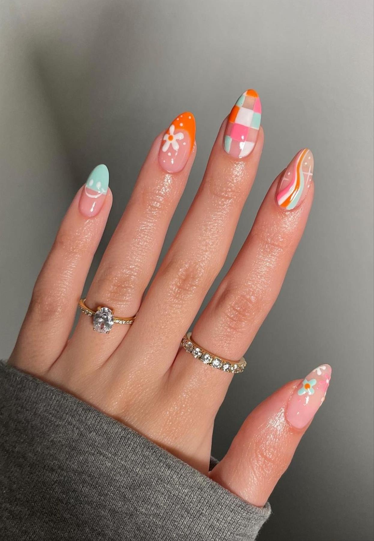 Fresh and Vibrant short Spring nail designs inspo