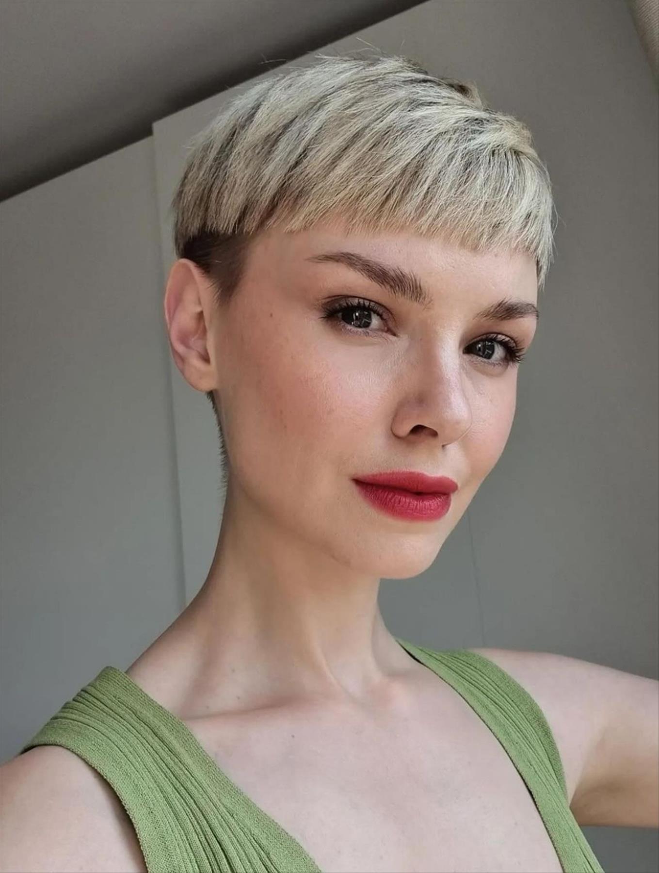 Best short pixie haircuts for thick hair in 2024