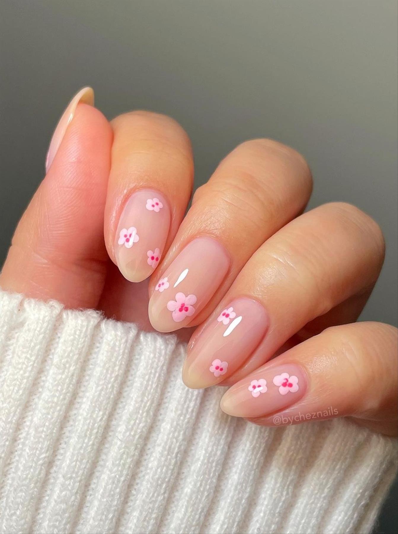 Trendy Spring flower nails 2024 trends you'll love