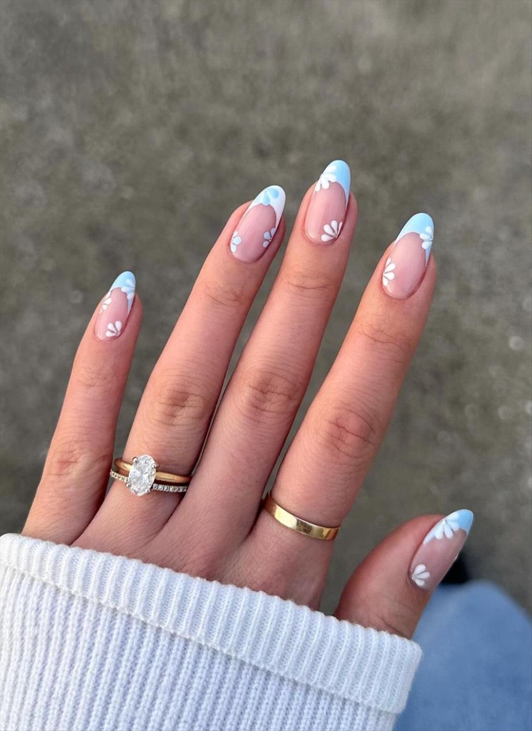 Trendy Spring Flower Nail Art for 2024