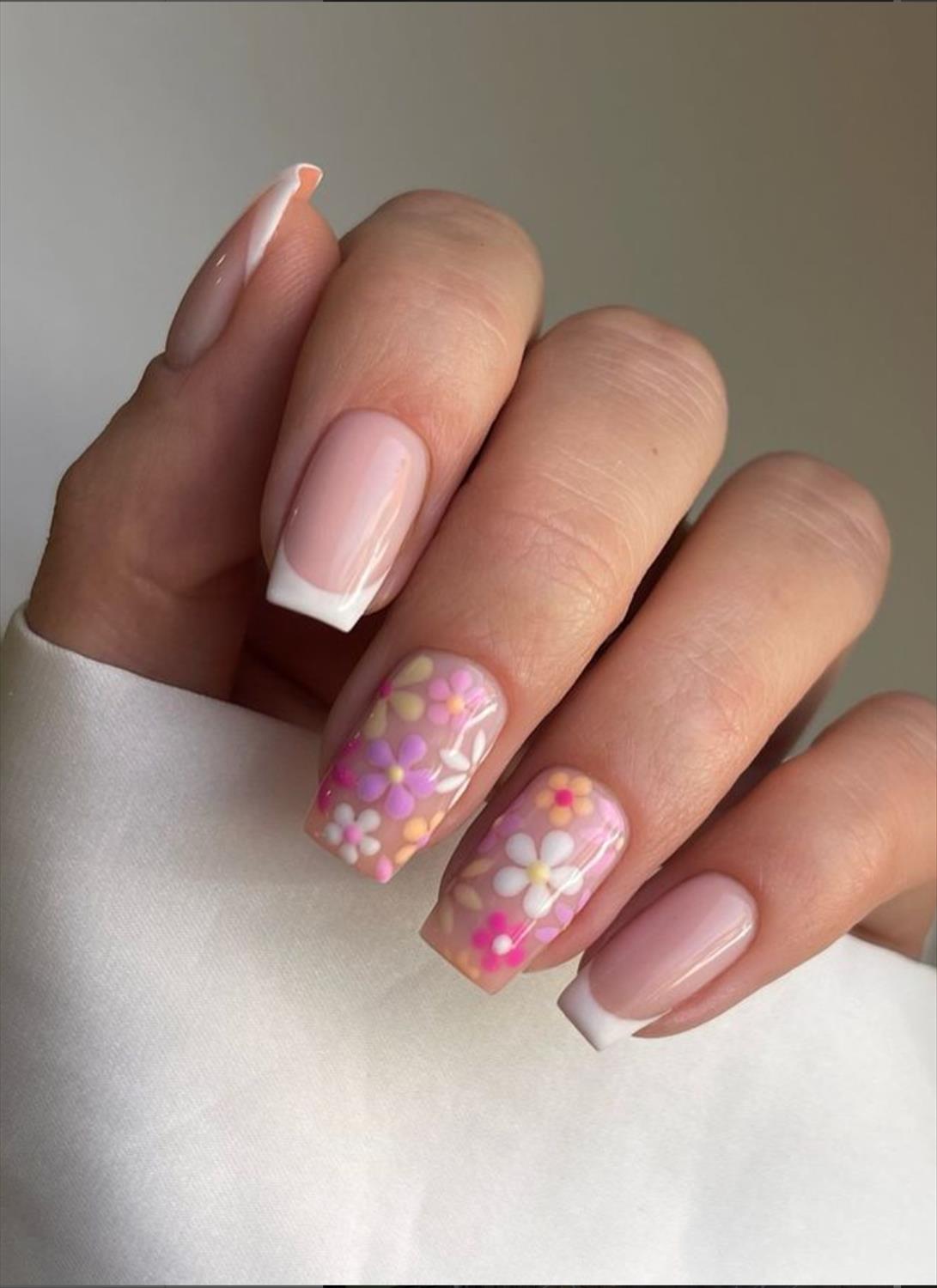 Trendy Spring Flower Nail Art for 2024