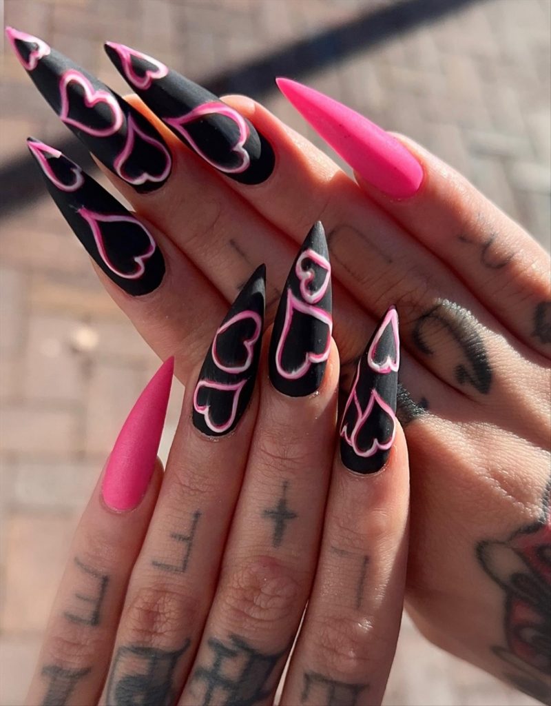 Perfect Long Valentine's Day nail Ideas to wear in 2025