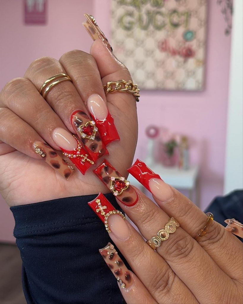 Perfect Long Valentine's Day nail Ideas to wear in 2025