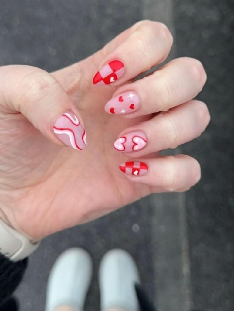 Pretty Short Valentine’s Day Nail Designs You’ll Love in 2025