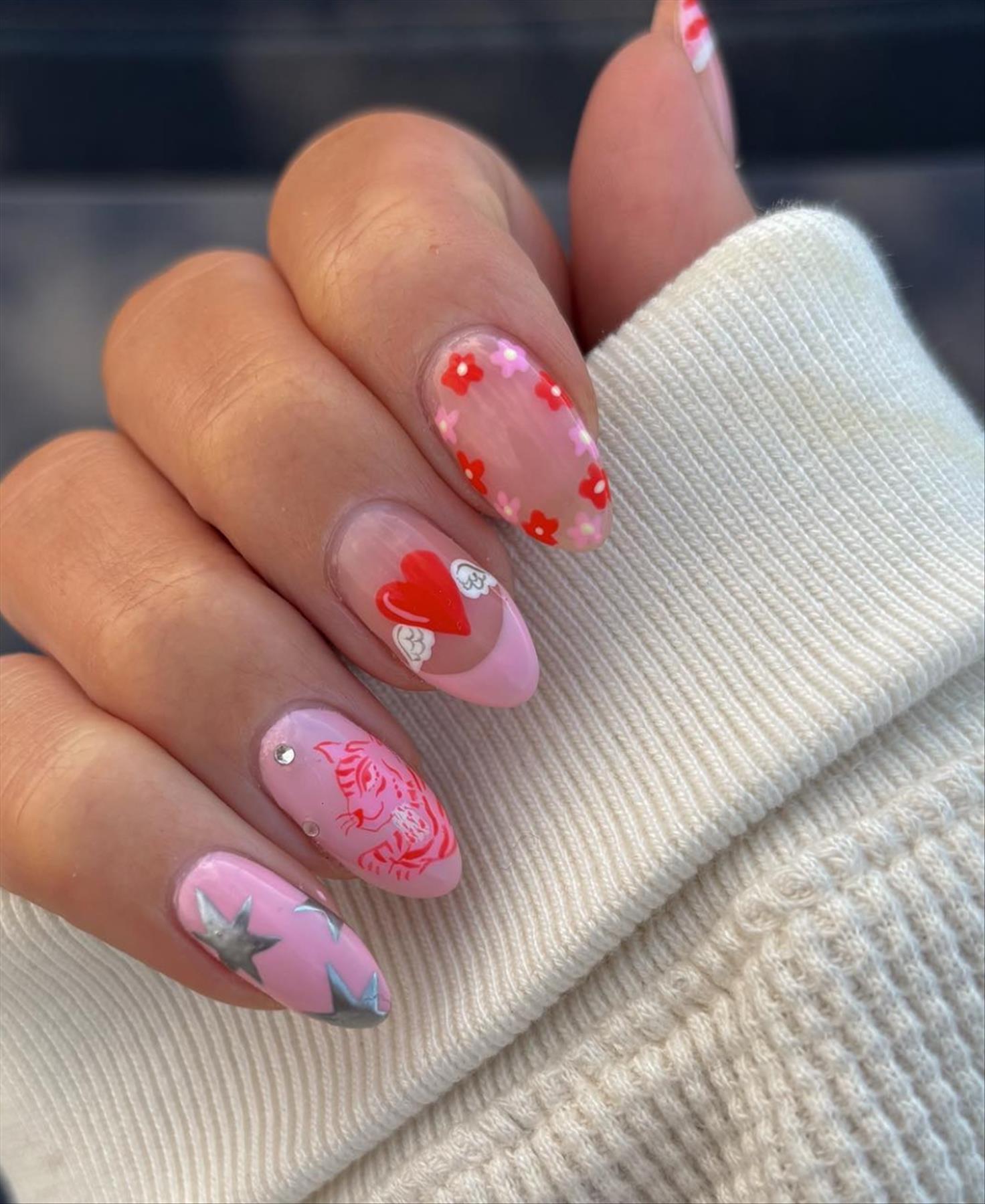 Pretty Short Valentine’s Day Nail Designs You’ll Love in 2025Pretty Short Valentine’s Day Nail Designs You’ll Love in 2025