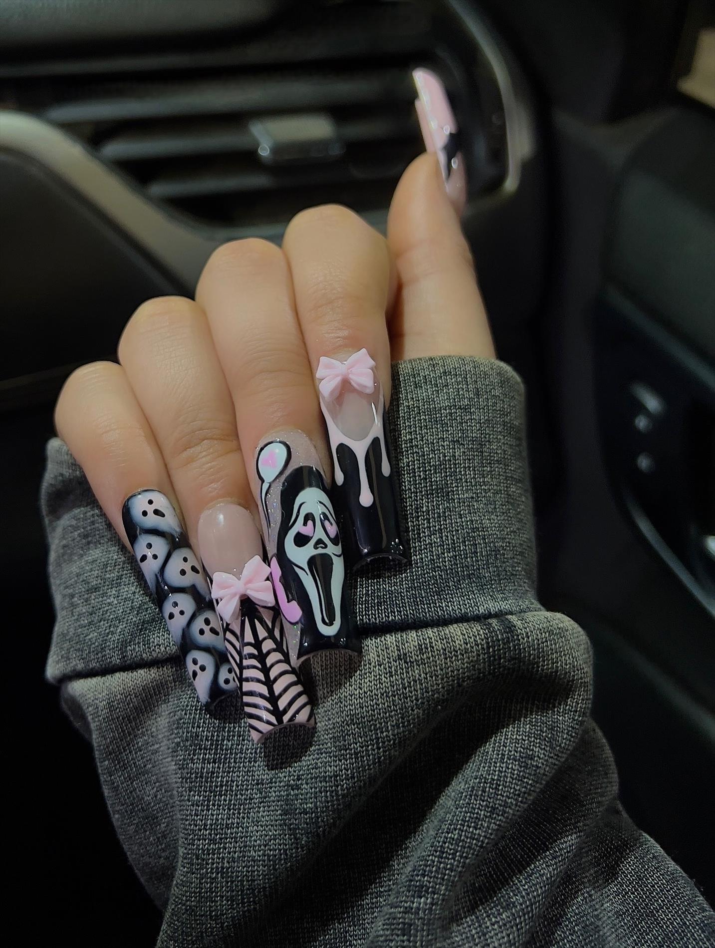 Spooky & Chic Halloween Nail Ideas You’ll Want to Try in 2026