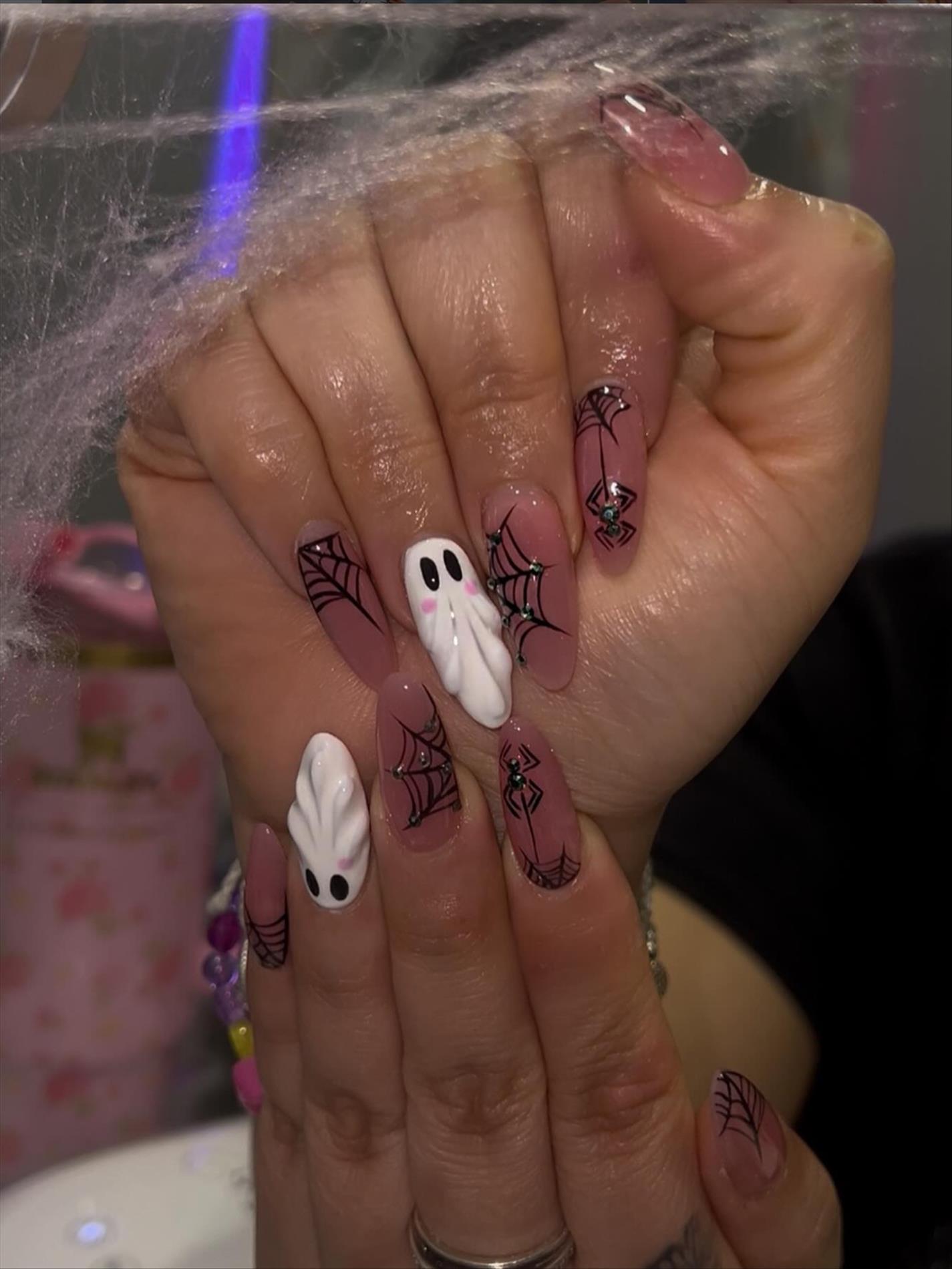 Spooky & Chic Halloween Nail Ideas You’ll Want to Try in 2026