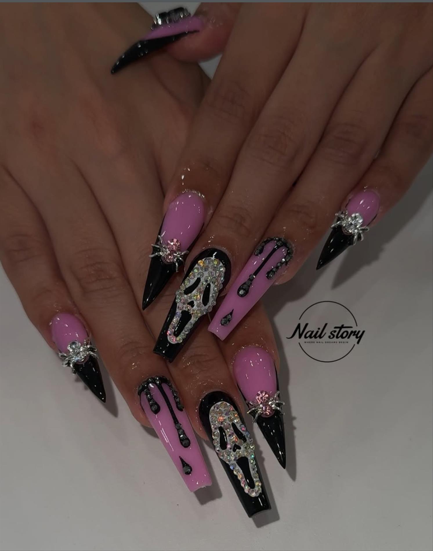 Spooky & Chic Halloween Nail Ideas You’ll Want to Try in 2026
